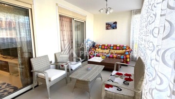 Срочная продажа большой квартиры 1+1 в элитном ЖК, 100 метров от моря в Махмутларе - Ракурс 32