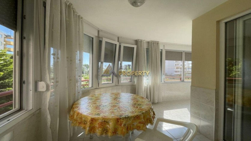 Две двухкомнатные квартиры в центре Махмутлара, Алания, 120 м2 - Ракурс 5