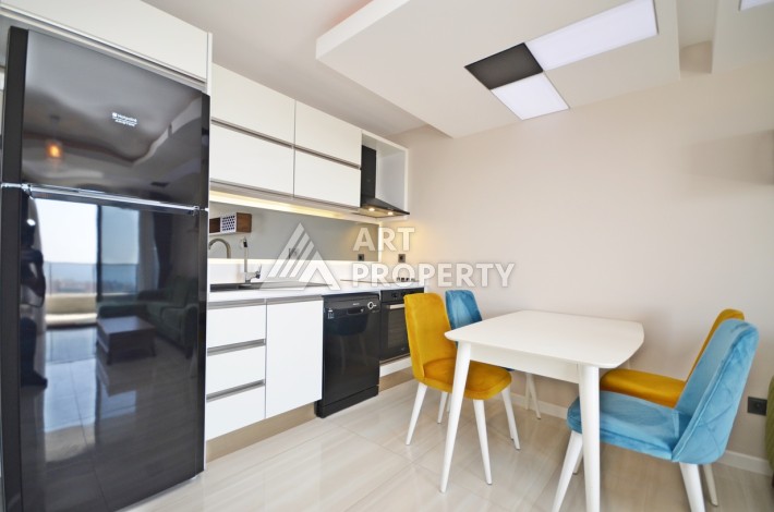 Квартира 1+1 с панорамным видом на море в элитном комплексе района Каргыджак - Ракурс 15