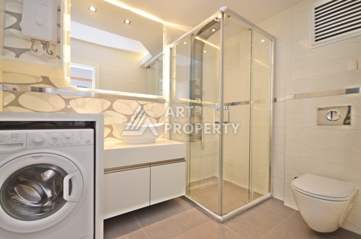 Квартира 1+1 с панорамным видом на море в элитном комплексе района Каргыджак - Ракурс 19