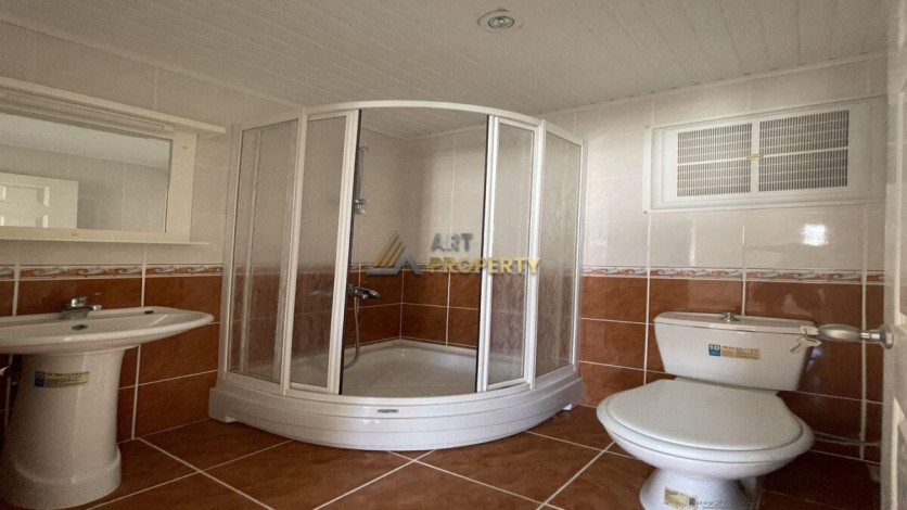 Две двухкомнатные квартиры в центре Махмутлара, Алания, 120 м2 - Ракурс 17