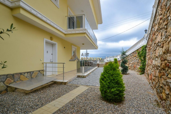 Квартира 2+1 с выходом на терассу и видом на море в районе Каргыджак, 95 м2 - Ракурс 2