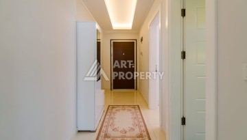 Просторная квартира 1+1 площадью 70 м² в уютном жилом комплексе у моря - Ракурс 3