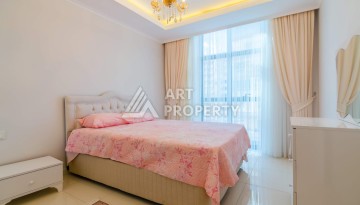 Просторная квартира 1+1 площадью 70 м² в уютном жилом комплексе у моря - Ракурс 4