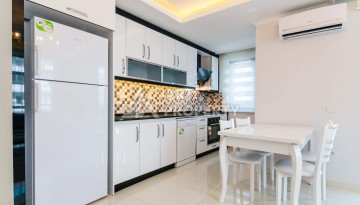 Просторная квартира 1+1 площадью 70 м² в уютном жилом комплексе у моря - Ракурс 9