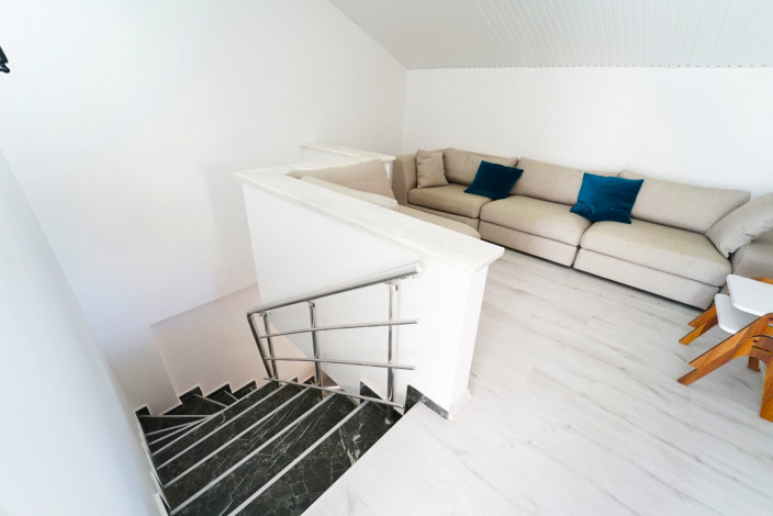 Трехкомнатная двухуровневая меблированная квартира в районе Оба, Алания, 140 м2 - Ракурс 16