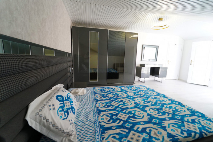 Трехкомнатная двухуровневая меблированная квартира в районе Оба, Алания, 140 м2 - Ракурс 23