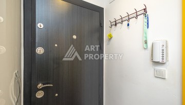 Стильная квартира 1+1 в Махмутларе в комплексе индивидуальным архитектурным дизайном в 250 метрах от моря - Ракурс 9