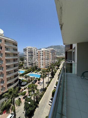 Квартира 2+1 с видом на море и горы в 5 минутах от пляжа в Махмутларе - Ракурс 35