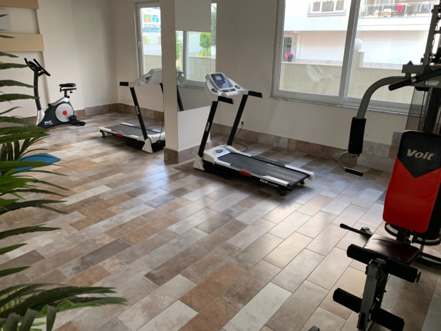 Меблированная трехкомнатная квартира в районе Кестель,120 м2 - Ракурс 3