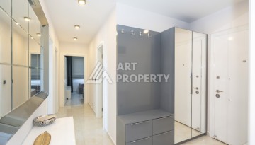 Шикарная квартира 2+1 с видом на море и большой террасой в Махмутларе - Ракурс 10