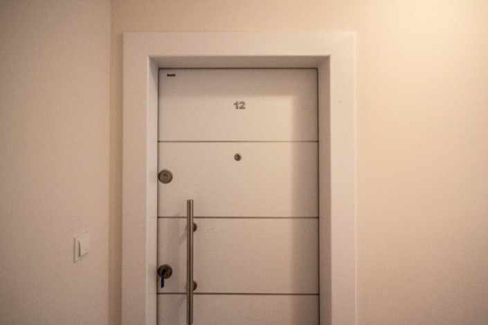 Меблированная трехкомнатная квартира в районе Кестель,120 м2 - Ракурс 20