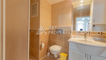 Просторная квартира 2+1 на первой береговой линии в Махмутларе — 50 метров до моря - Ракурс 11