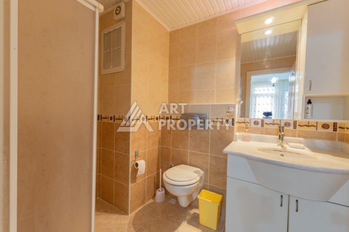 Просторная квартира 2+1 на первой береговой линии в Махмутларе — 50 метров до моря - Ракурс 10