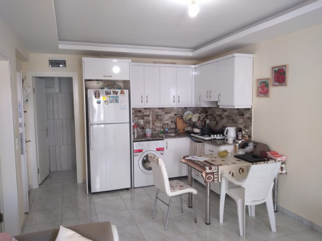 Двухкомнатная квартира с мебелью и техникой в районе Махмутлар, 60 м2 - Ракурс 12