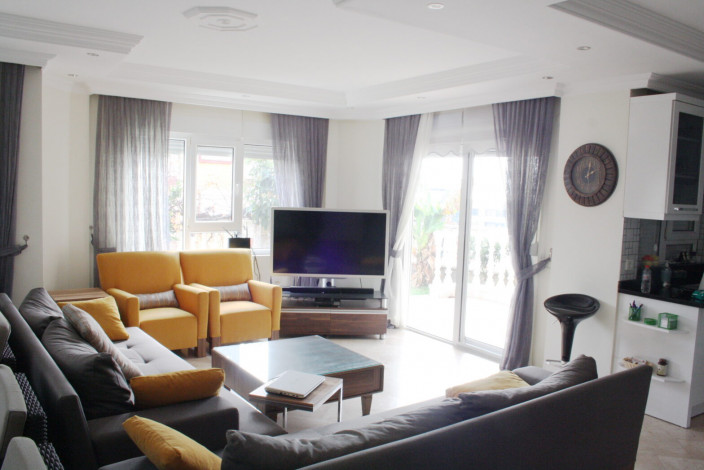 Трехэтажная вилла 5+1 в 100 метрах от моря в Кестель, 240 м2 - Ракурс 5