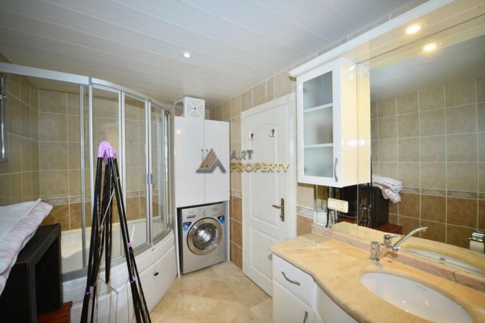 Трехэтажная вилла 5+1 в 100 метрах от моря в Кестель, 240 м2 - Ракурс 21