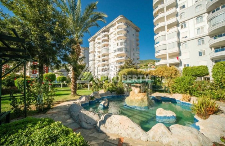 Просторная квартира 3+1 с дизайнерским ремонтом и видом на крепость в Джикджили - Ракурс 6