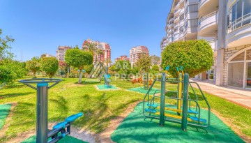 Просторная квартира 3+1 с дизайнерским ремонтом и видом на крепость в Джикджили - Ракурс 8