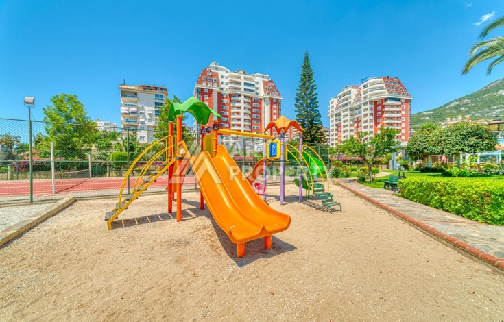 Просторная квартира 3+1 с дизайнерским ремонтом и видом на крепость в Джикджили - Ракурс 9