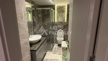 Просторная квартира 3+1 с дизайнерским ремонтом и видом на крепость в Джикджили - Ракурс 26