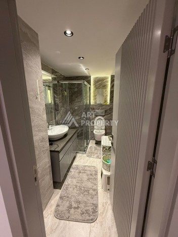 Просторная квартира 3+1 с дизайнерским ремонтом и видом на крепость в Джикджили - Ракурс 25