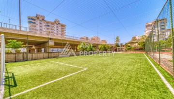 Просторная квартира 3+1 с дизайнерским ремонтом и видом на крепость в Джикджили - Ракурс 36