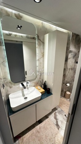 Просторная квартира 2+1 с капитальным ремонтом в центре Аланьи - Ракурс 25