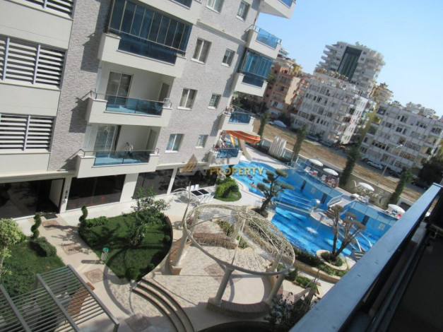 Трехкомнатная квартира в одном из грандиозных комплексов района Махмутлар, Алания, 120 м2 - Ракурс 2