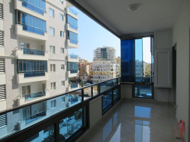 Трехкомнатная квартира в одном из грандиозных комплексов района Махмутлар, Алания, 120 м2 - Ракурс 3