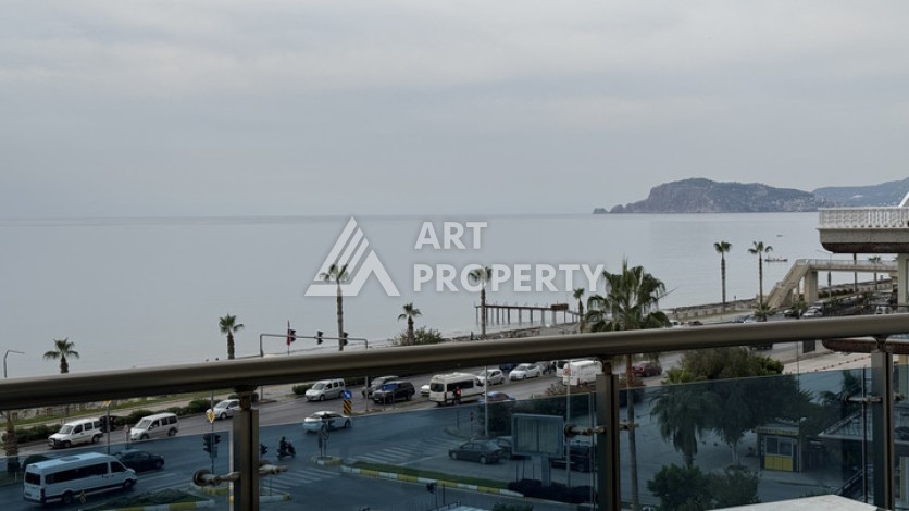 Квартира на первой береговой линии с прямым видом на море в Махмутларе - Ракурс 0