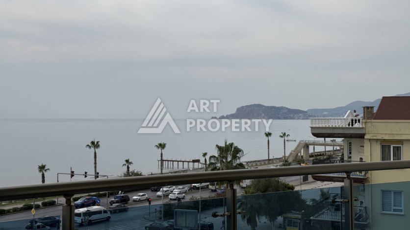 Квартира на первой береговой линии с прямым видом на море в Махмутларе - Ракурс 1