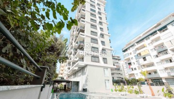 Светлая квартира 1+1 в районе Махмутлар, 50 кв.м. - Ракурс 1