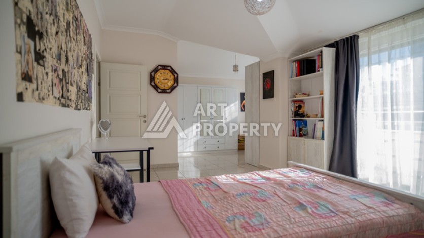 Просторный дуплекс 4+2 в районе Тосмур, 260 кв.м. - Ракурс 16