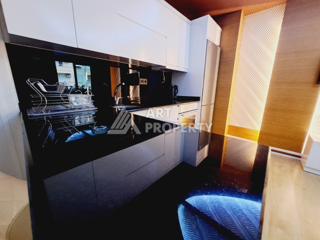 Квартира 1+1 с капитальным ремонтом в районе Клеопатры, 50 м², подходит под ВНЖ - Ракурс 3