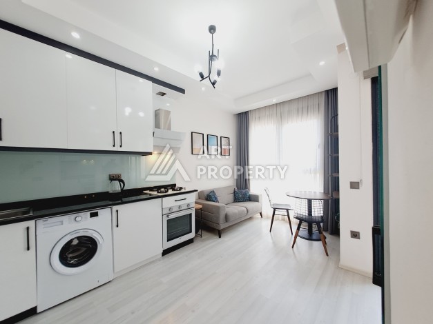 Квартира 1+1 в Алании, 50 м², 700 м до моря, подходит под ВНЖ - Ракурс 0