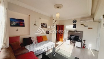 Недорогая квартира 2+1 в центре Алании, 100 м до моря, подходит под ВНЖ - Ракурс 1