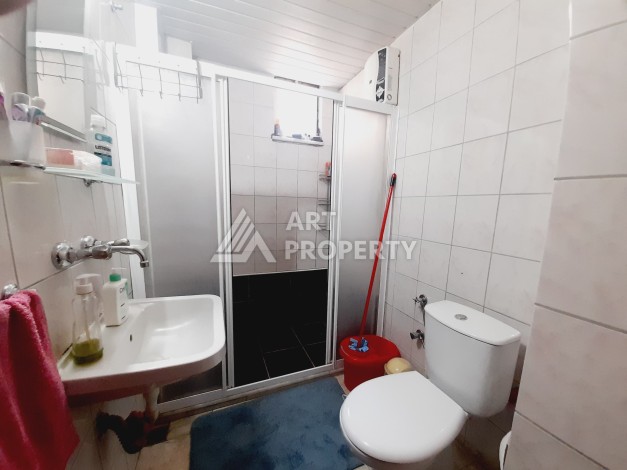 Недорогая квартира 2+1 в центре Алании, 100 м до моря, подходит под ВНЖ - Ракурс 4