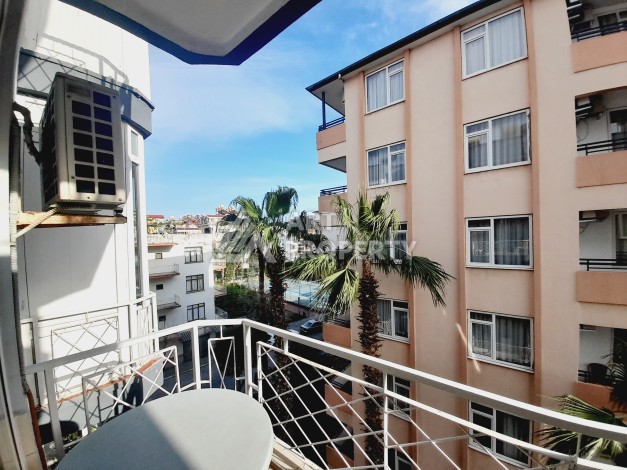 Недорогая квартира 2+1 в центре Алании, 100 м до моря, подходит под ВНЖ - Ракурс 17