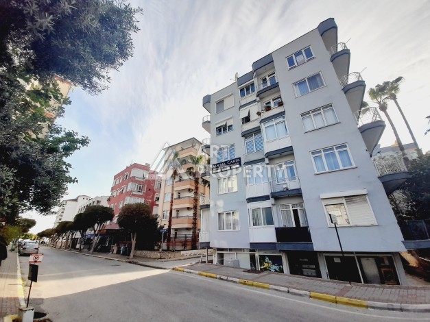 Недорогая квартира 2+1 в центре Алании, 100 м до моря, подходит под ВНЖ - Ракурс 19