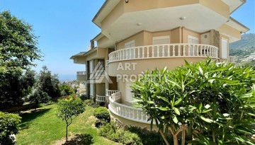 Квартира 2+1 в районе Бекташ, 90 м², подходит под ВНЖ Турции - Ракурс 1