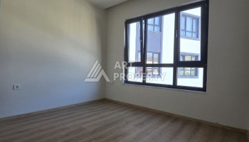 Квартира 1+1 с панорамным видом на горы в Махмутларе, 54 м², 600 м до моря - Ракурс 6