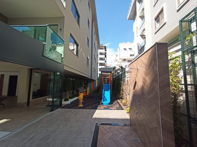 Двухуровневая квартира 2+1 в 350 метрах от пляжа Клеопатры в городе Аланья, 65 м2 - Ракурс 2