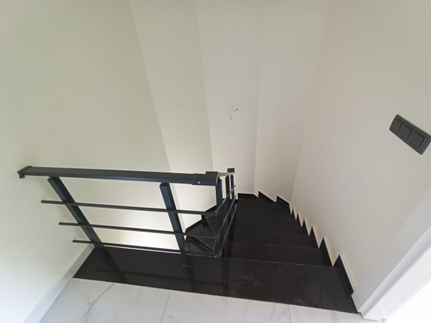 Двухуровневая квартира 2+1 в 350 метрах от пляжа Клеопатры в городе Аланья, 65 м2 - Ракурс 10