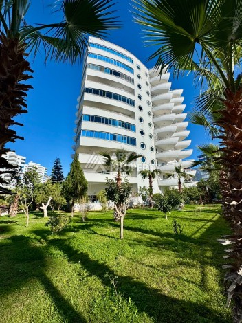 Квартира 2+1 с видом на море в популярном комплексе в Махмутларе, 110 м² - Ракурс 31