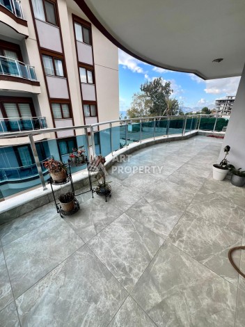 Квартира 4+1 на первой береговой линии в Кестеле, 225 м², подходит под гражданство - Ракурс 5