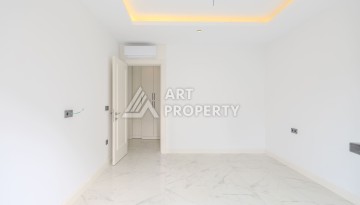 Апартаменты 2+1 в элитном комплексе в районе Клеопатры, 850 м до моря - Ракурс 3