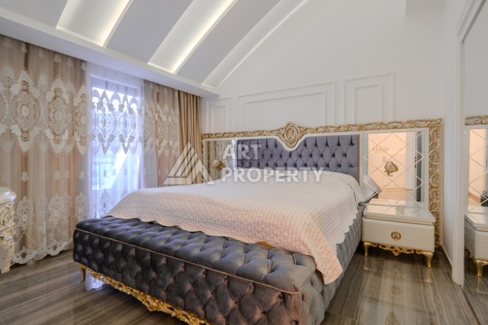 Элитный пентхаус 3+1 с панорамным видом на море и город в районе пляжа Клеопатры - Ракурс 5