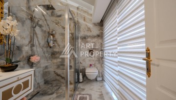 Элитный пентхаус 3+1 с панорамным видом на море и город в районе пляжа Клеопатры - Ракурс 13