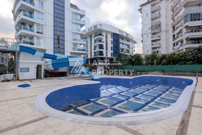 Элитный пентхаус 3+1 с панорамным видом на море и город в районе пляжа Клеопатры - Ракурс 19